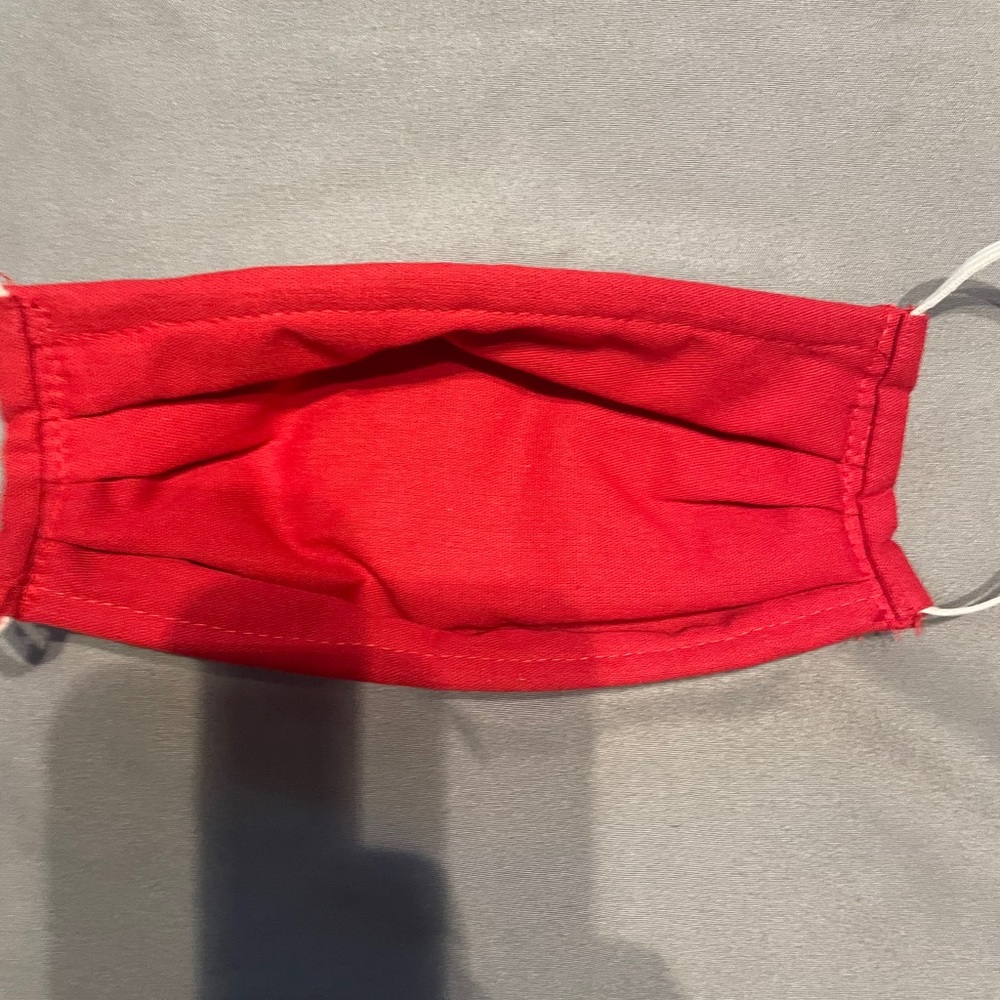 Embroidered face mask - Picture 8 of 12